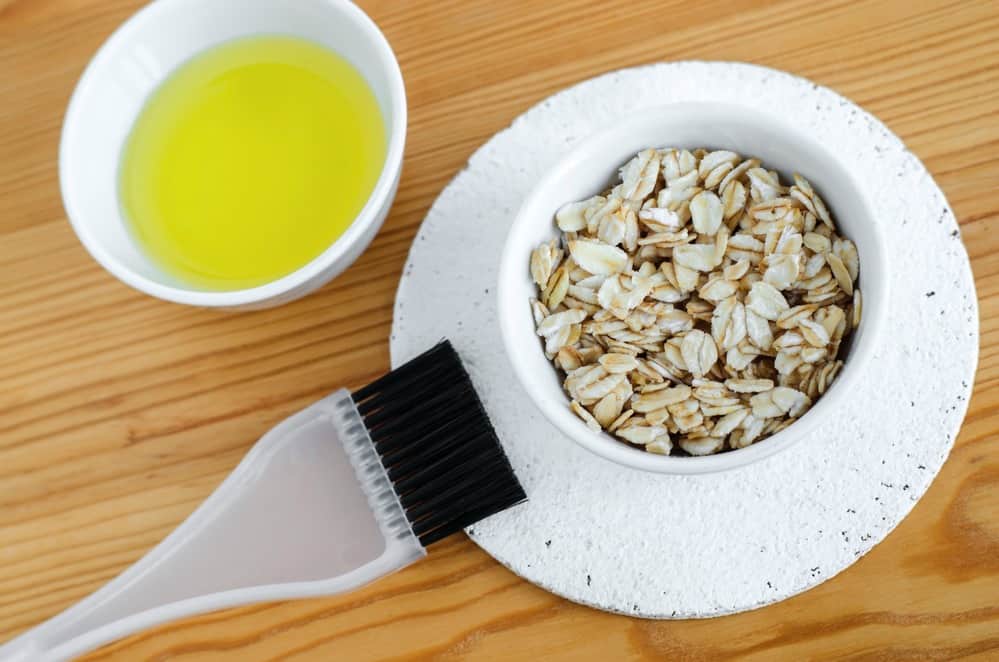 Olive oil and oatmeal for a face scrub