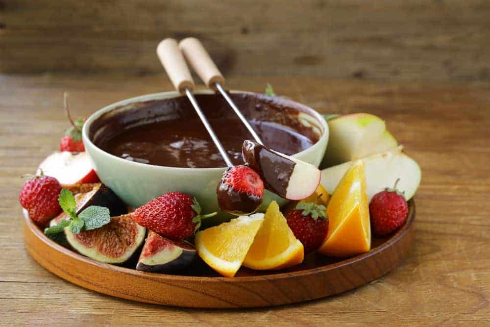 Chocolate Fondue Recipe and Tutorial - Suburbia Unwrapped