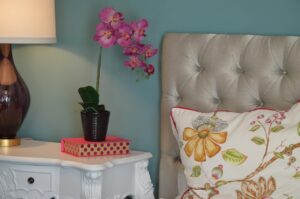 Guest Bedroom Ideas To Make Company Feel at Home