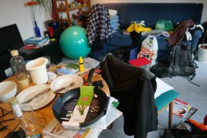 Speed Cleaning Your House for Unexpected Guests