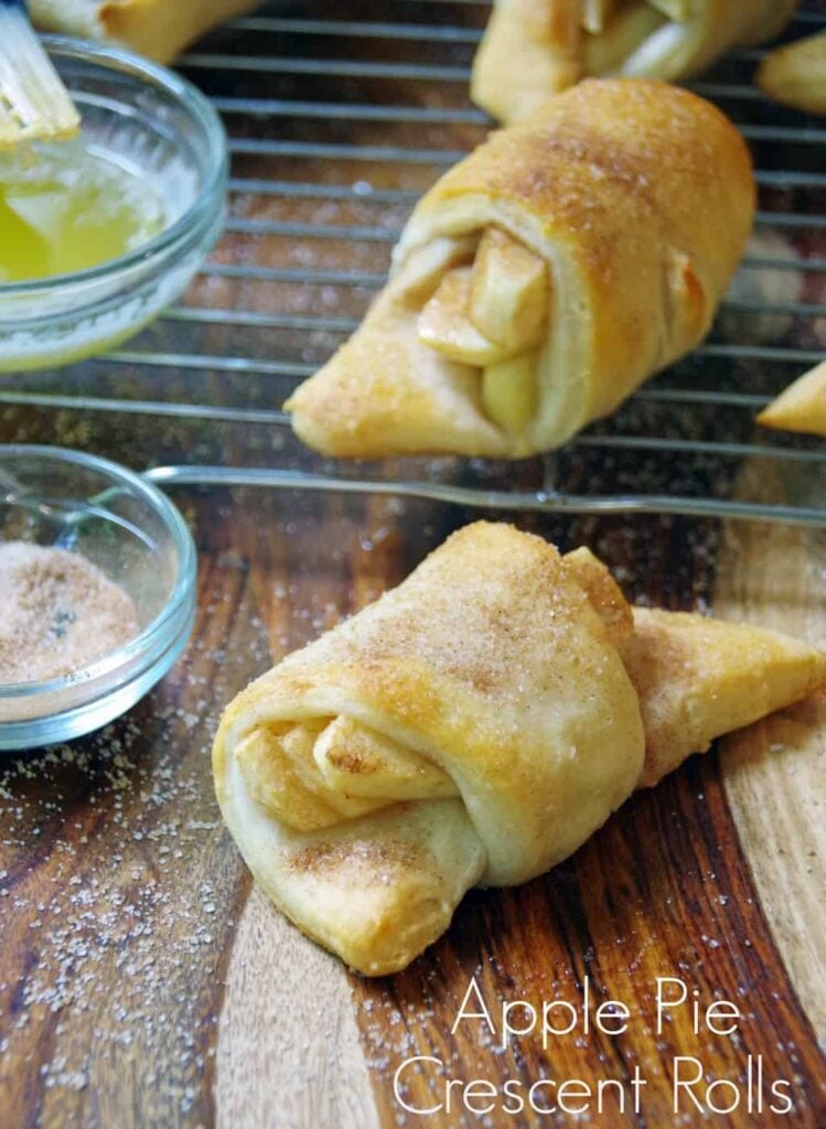 Apple Pie Crescent Rolls Make an Easy Snack Idea 