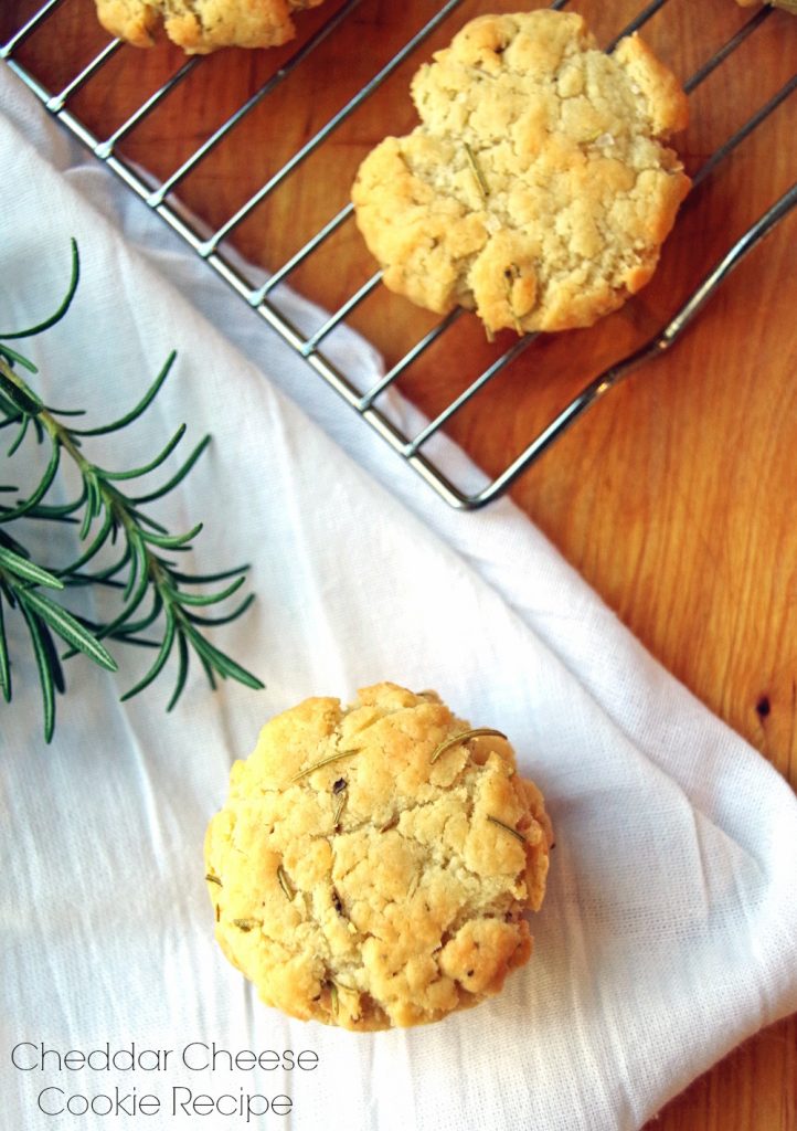 This Cheddar Cheese Cookie Recipe is the Perfect Savory Treat 