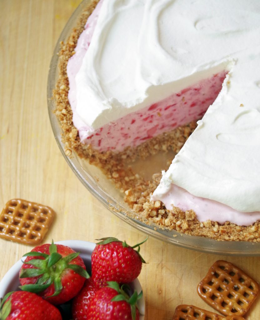 Easy Strawberry Icebox Pie Recipe with Pretzel Pie Crust