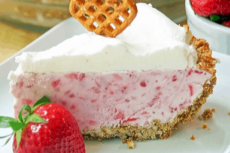 Easy Strawberry Icebox Pie Recipe Suburbia Unwrapped