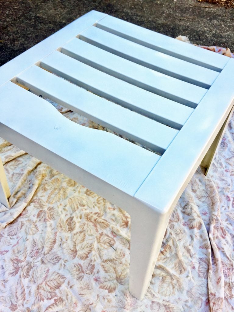 Spray Painting Plastic Outdoor Furniture - Suburbia Unwrapped