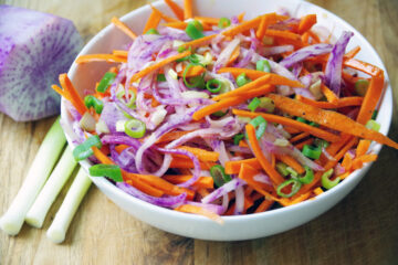 Diakon Radish and carrot Salad